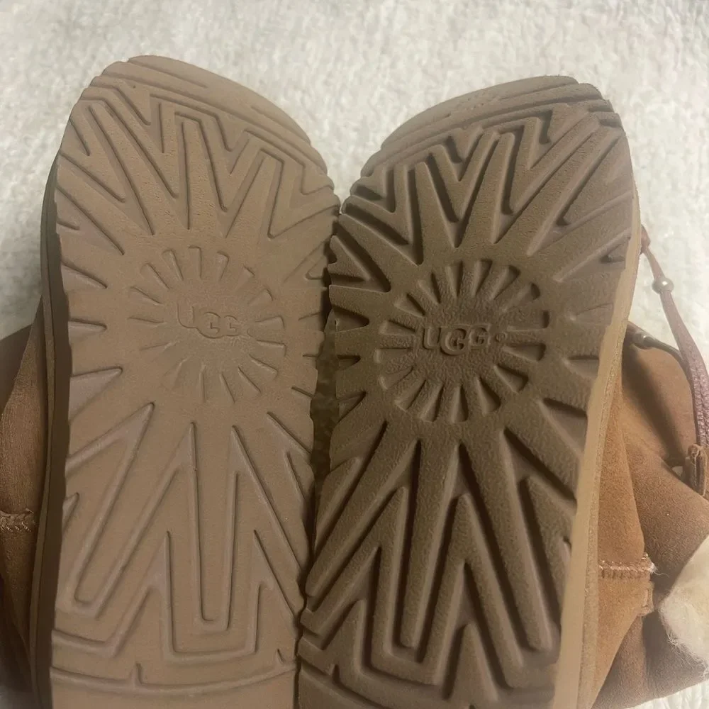 UGG Maia Chestnut suede sheepskin cuff short Boots  SZ7